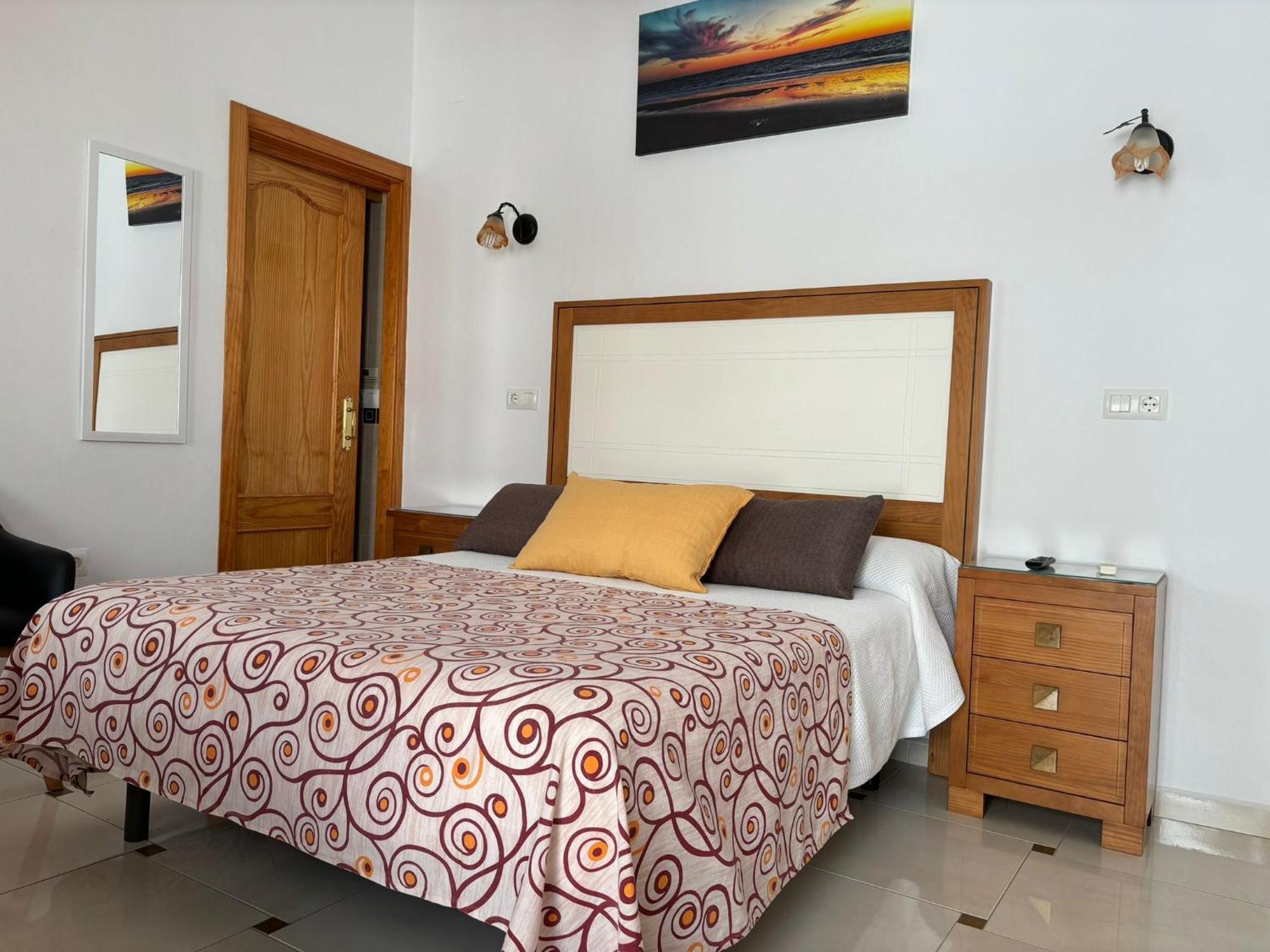 Hostal Los Arcos Hotell Chipiona Eksteriør bilde
